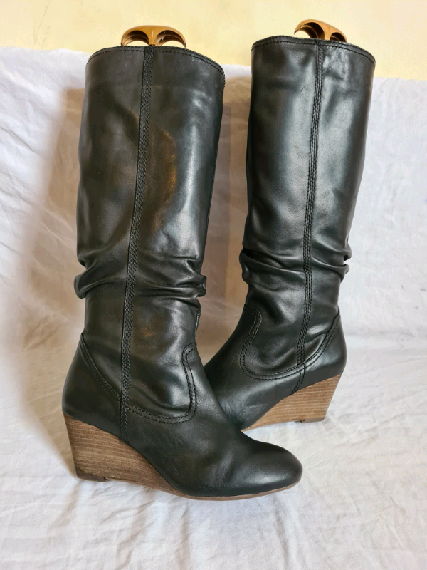 size 2 ladies knee high boots